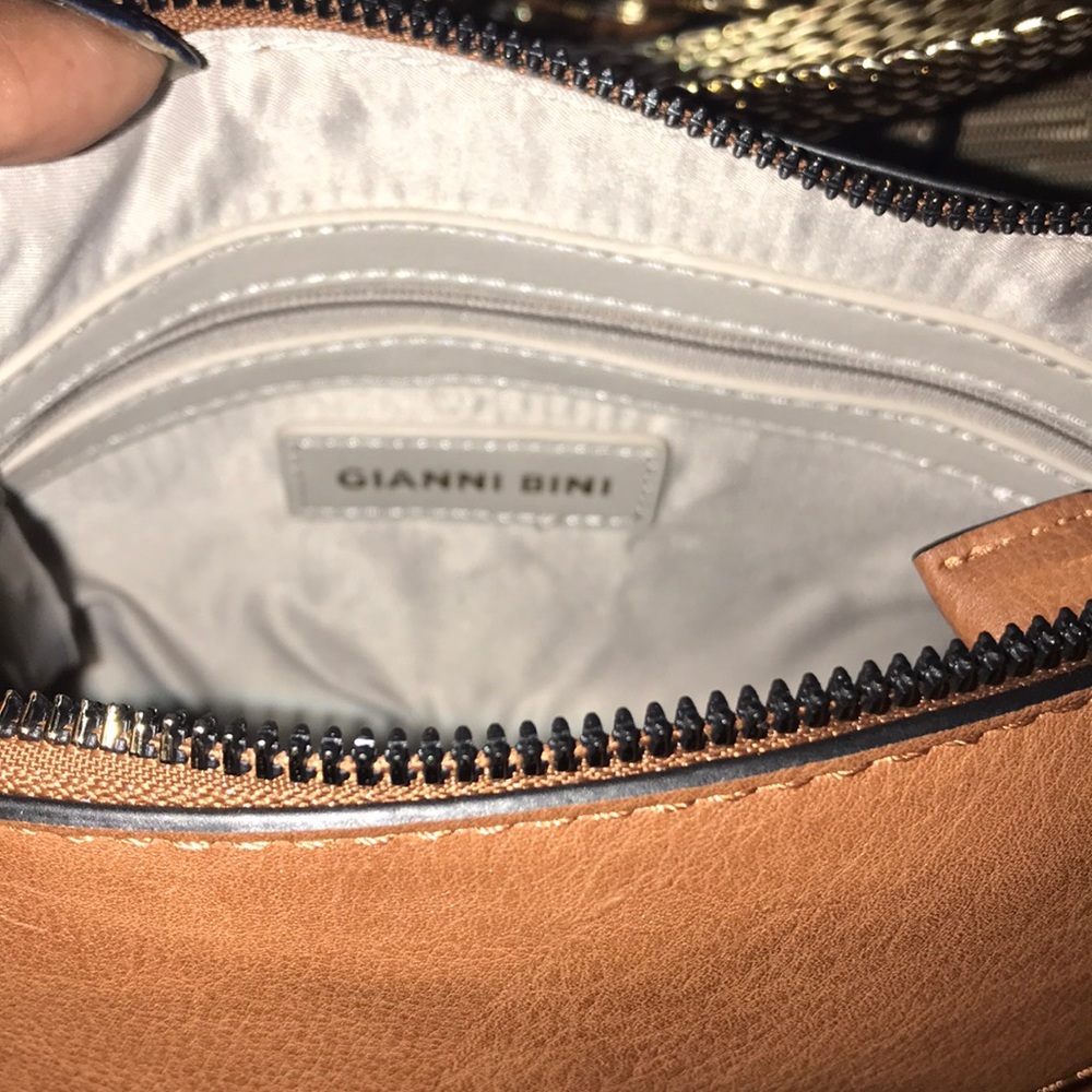 🆕 Gianni Bini Satchel - Picture 3 of 8